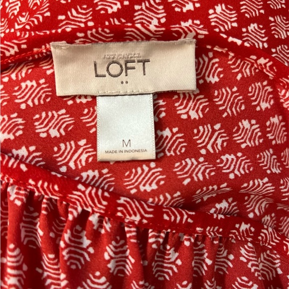Loft Blouse,red and white silky feel, light weight, soft. Size M. - Picture 4 of 6